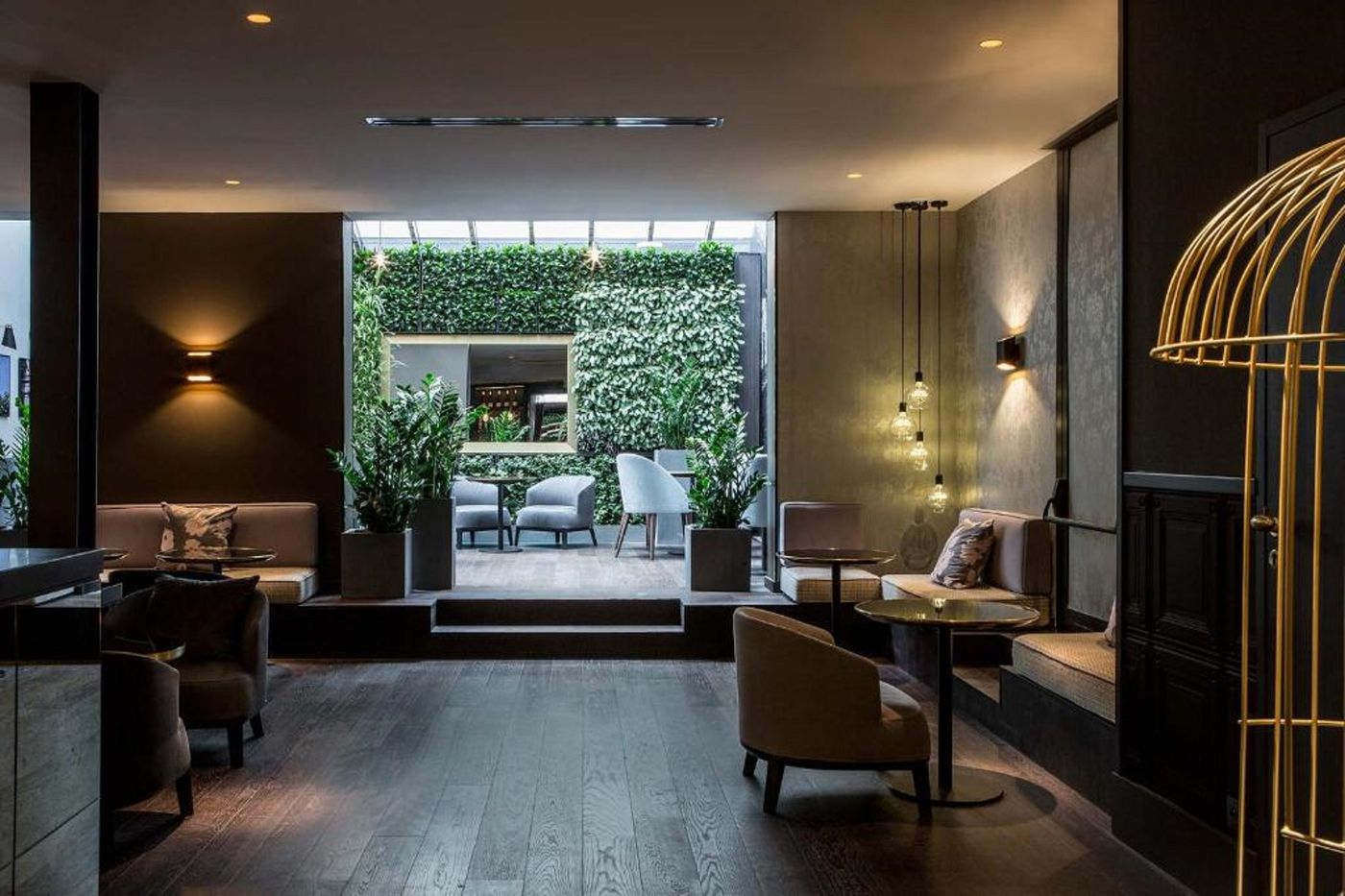 Le-Parisis-Hotel-Bar-13