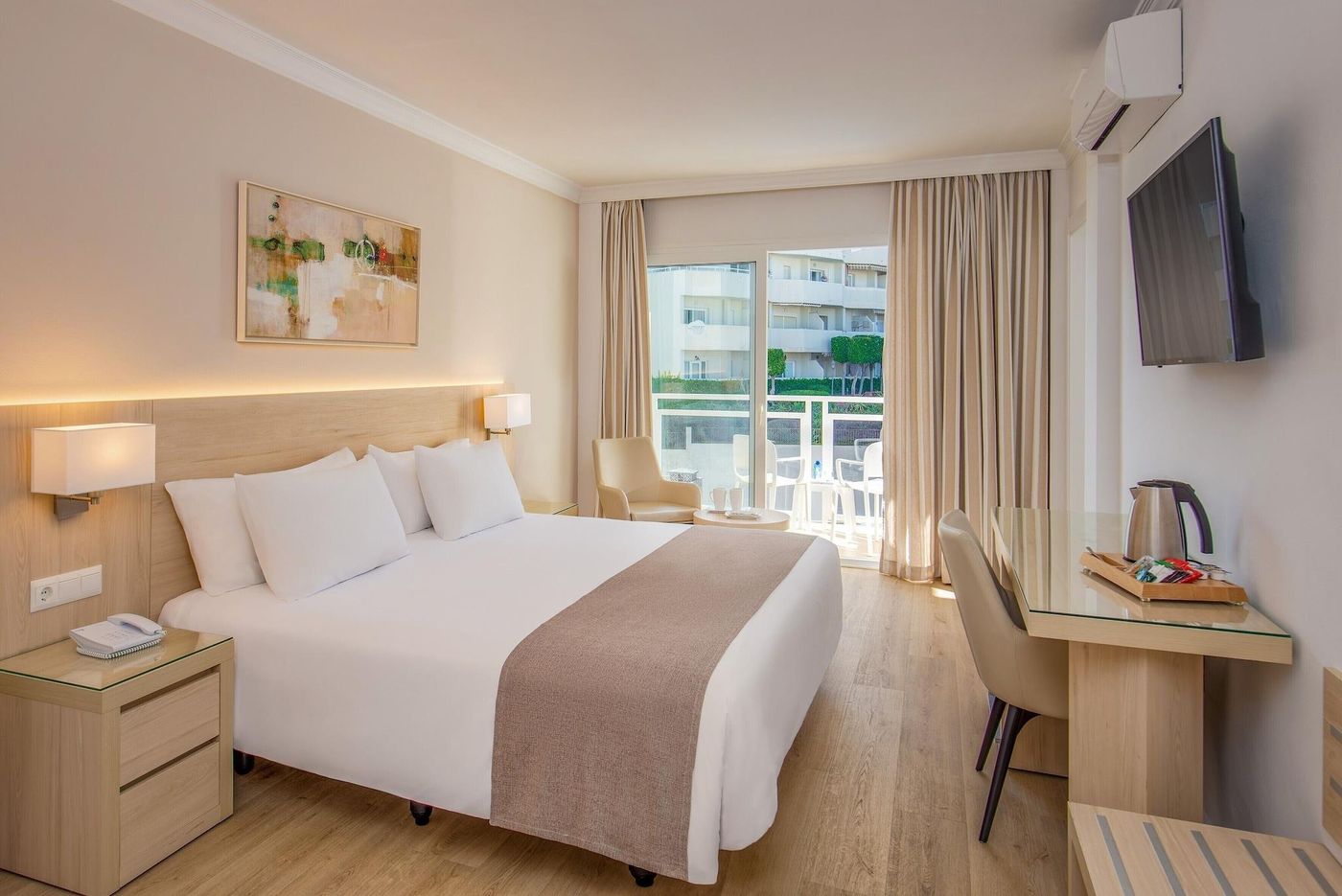 Las-Arenas-Affiliated-by-Melia-Room-28