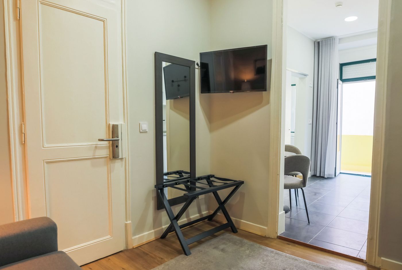 Lisboa-85-by-Ridan-Hotels-Room-17