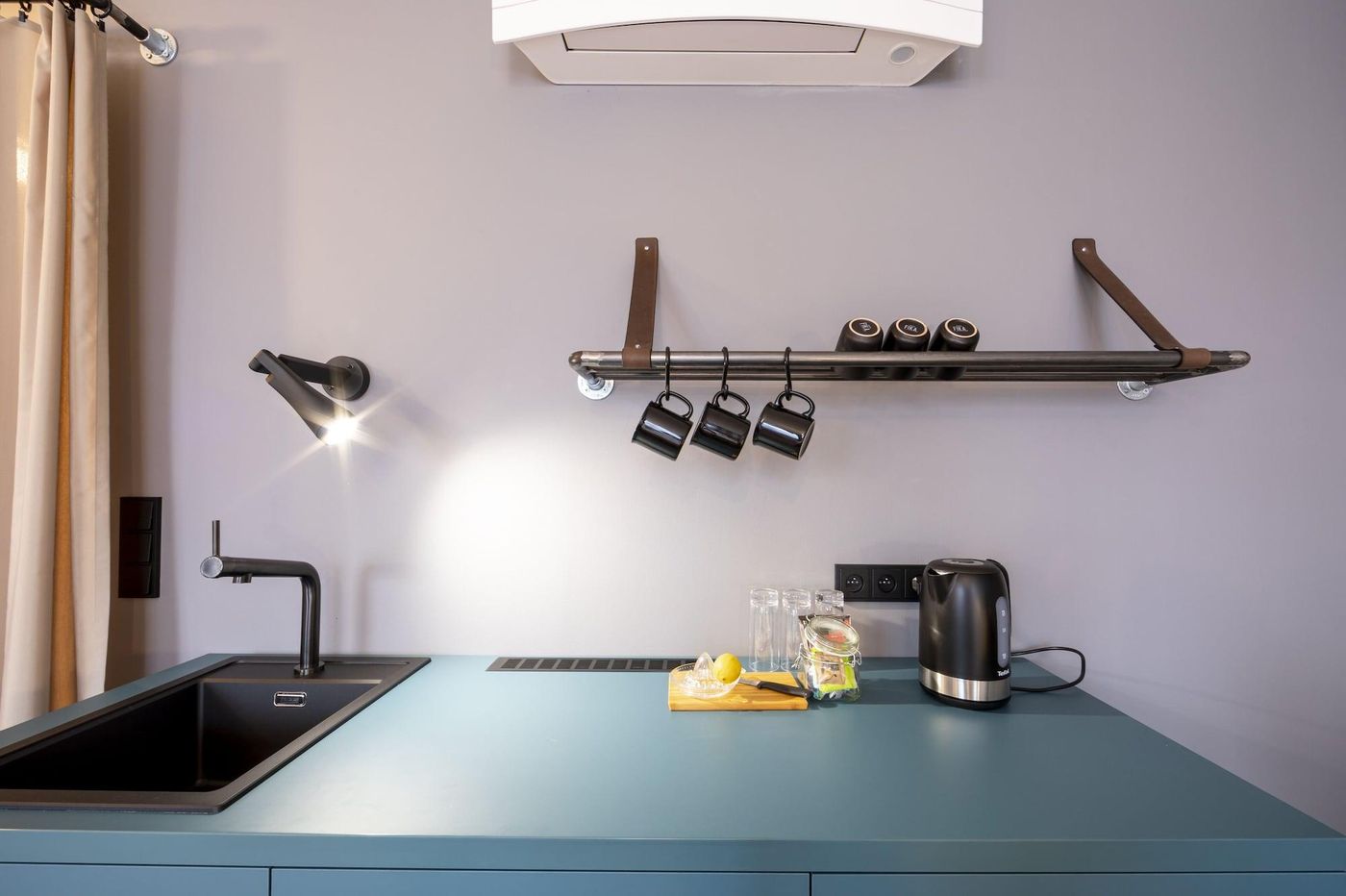 Miss-Sophie-s-Downtown-Room-19