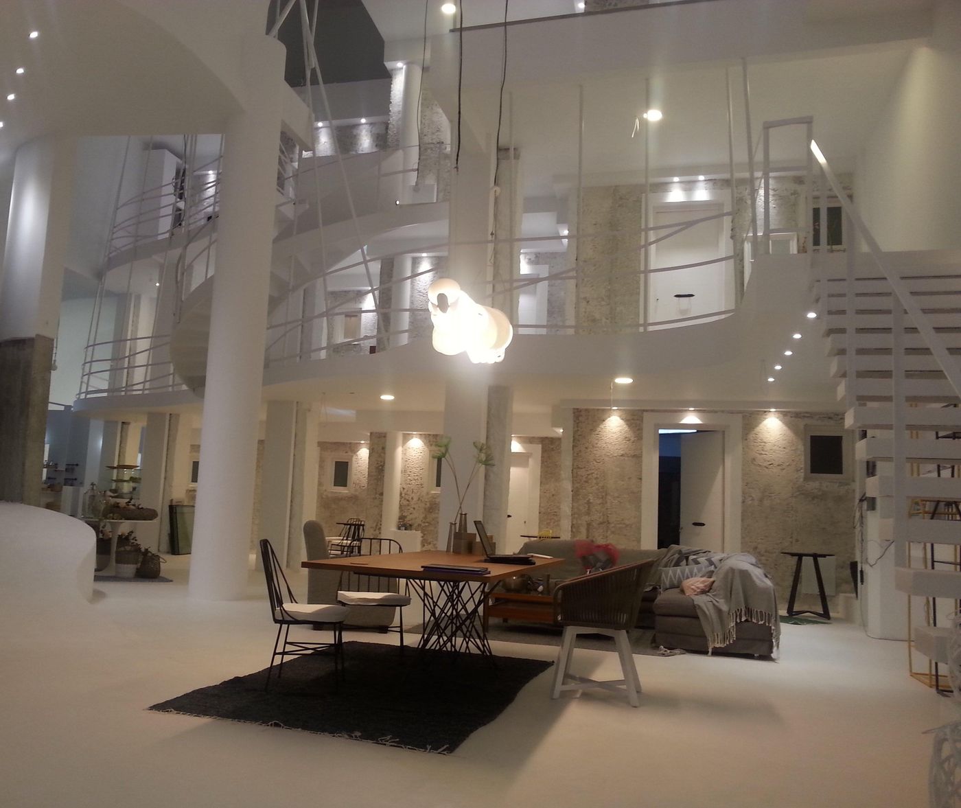 Kouros-Exclusive-General-view-64