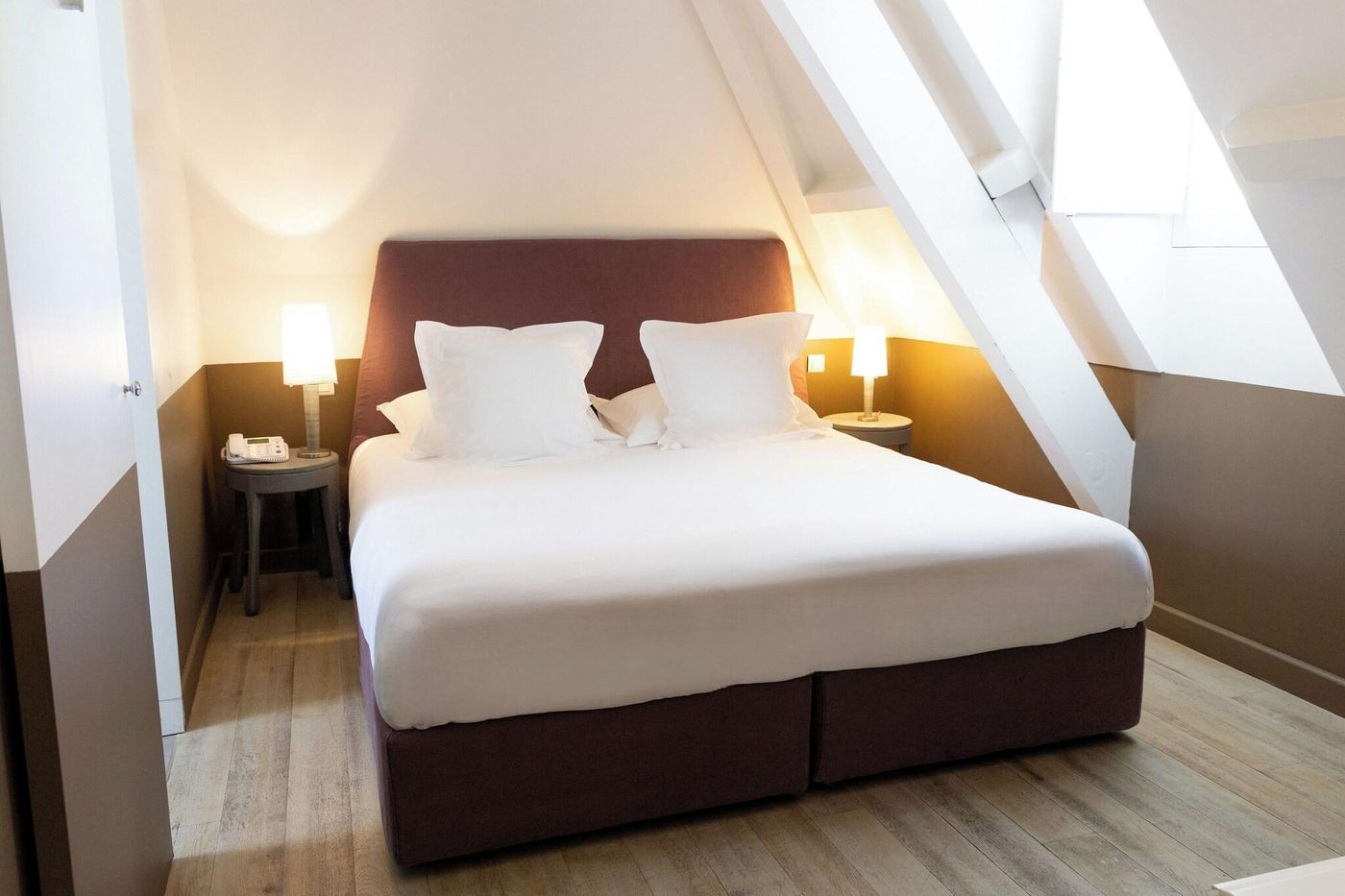 White-1921-Saint-Tropez-Room-20