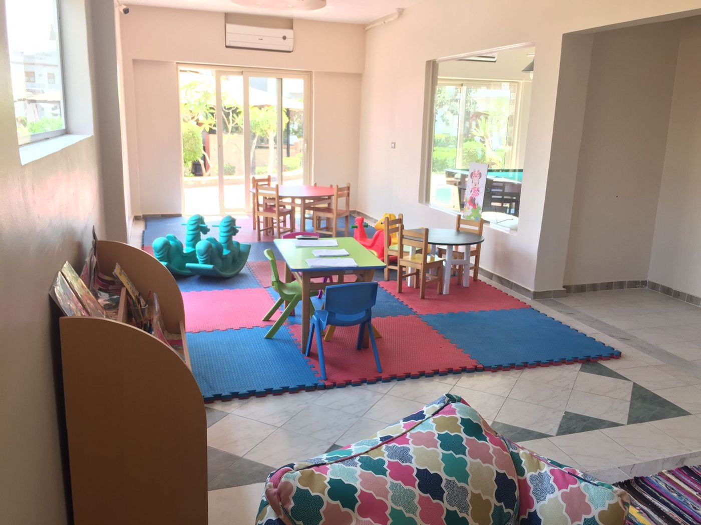 Dive-Inn-Resort-Sports-and-Entertainment-64