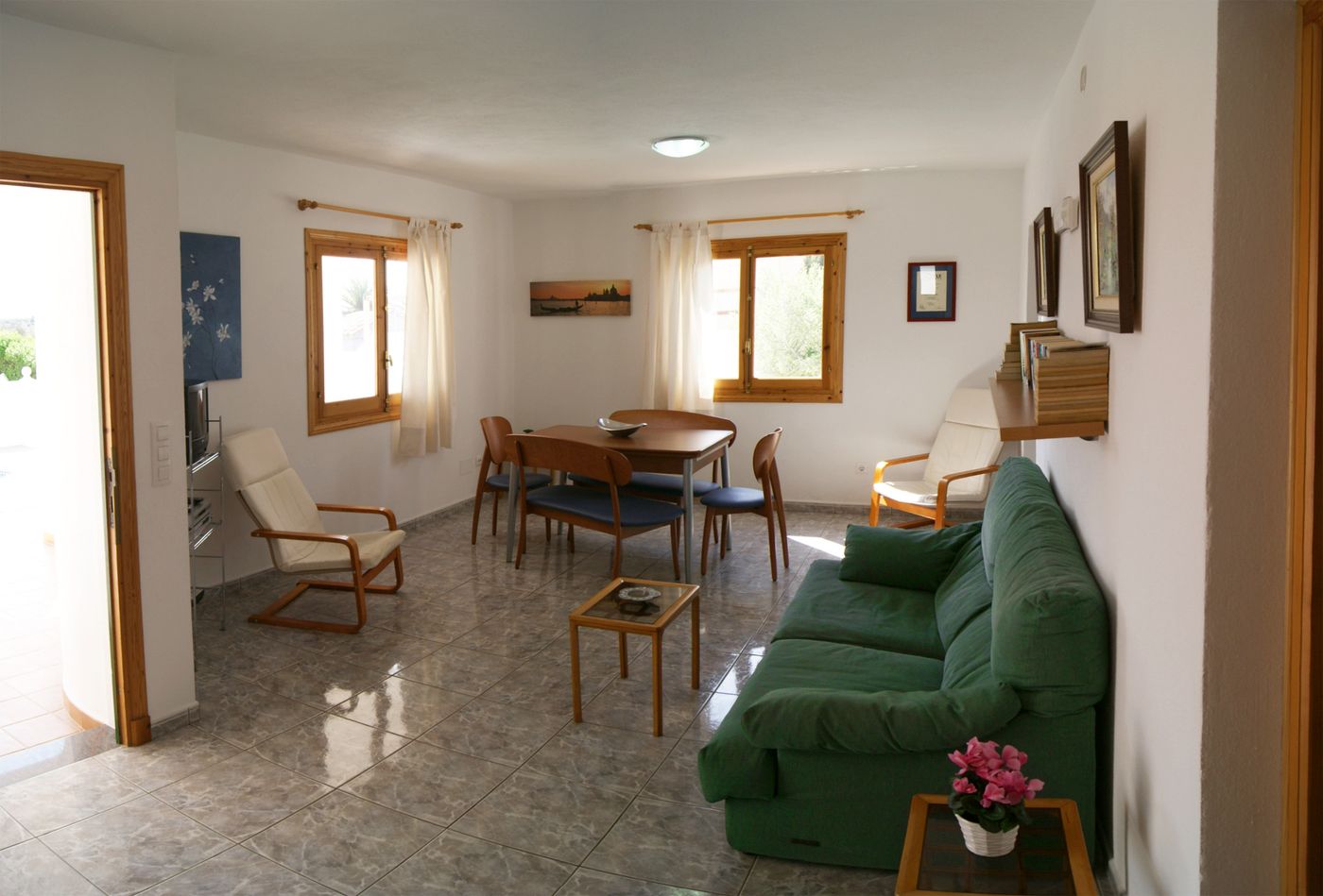 Calan Porter Playa Apartments