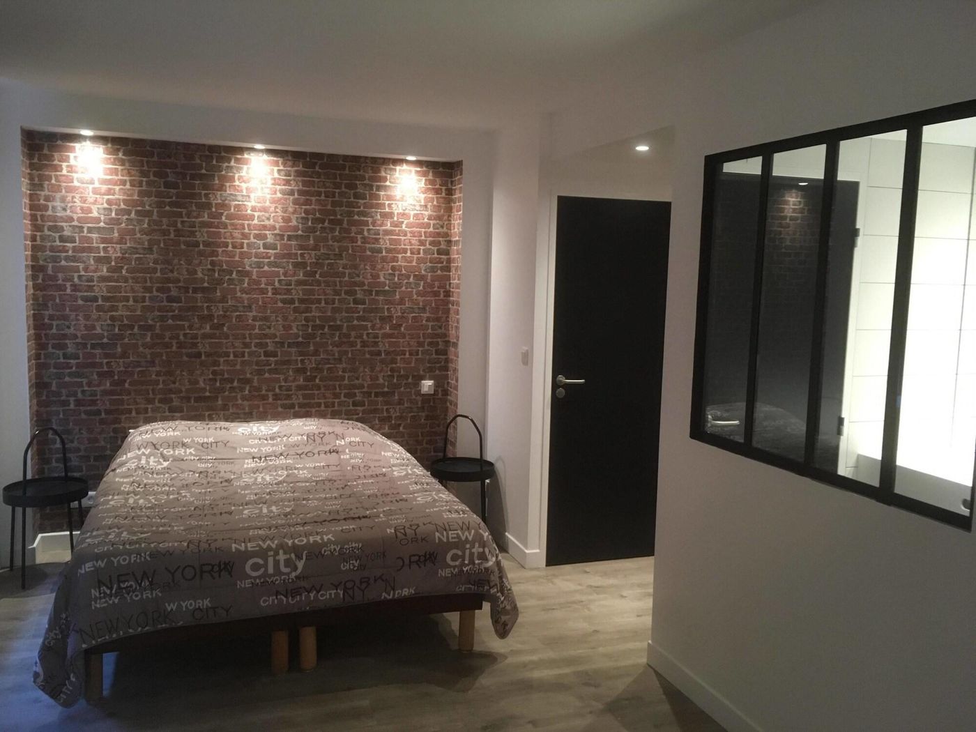 Alive Hotel De Quebec-France-ROUEN-General view-1