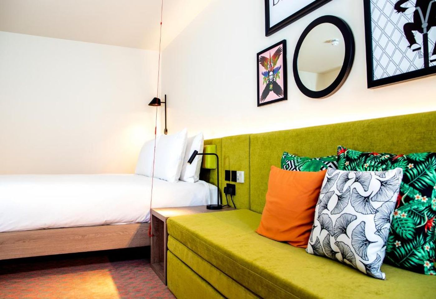 Hampton-by-Hilton-Dublin-City-Centre-Room-52