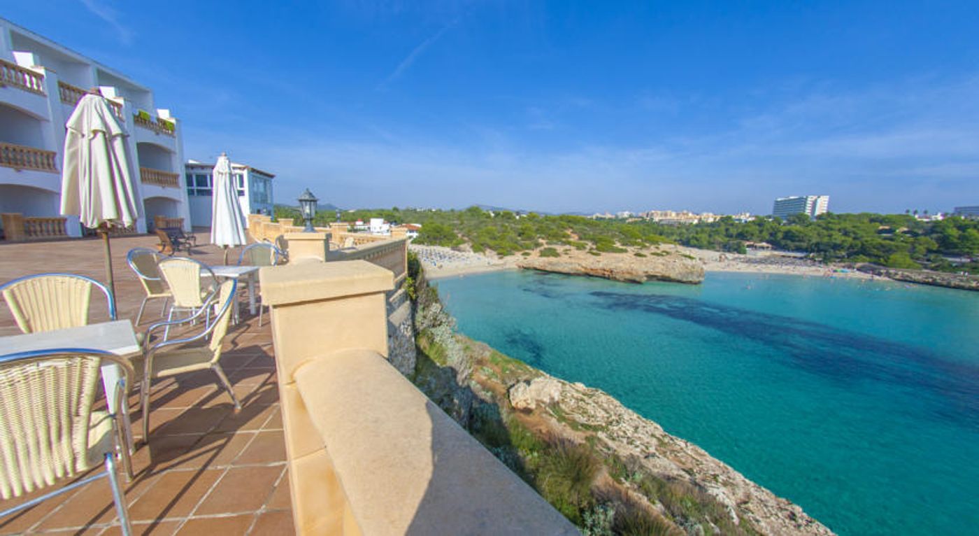 Valparaiso - Adults Only