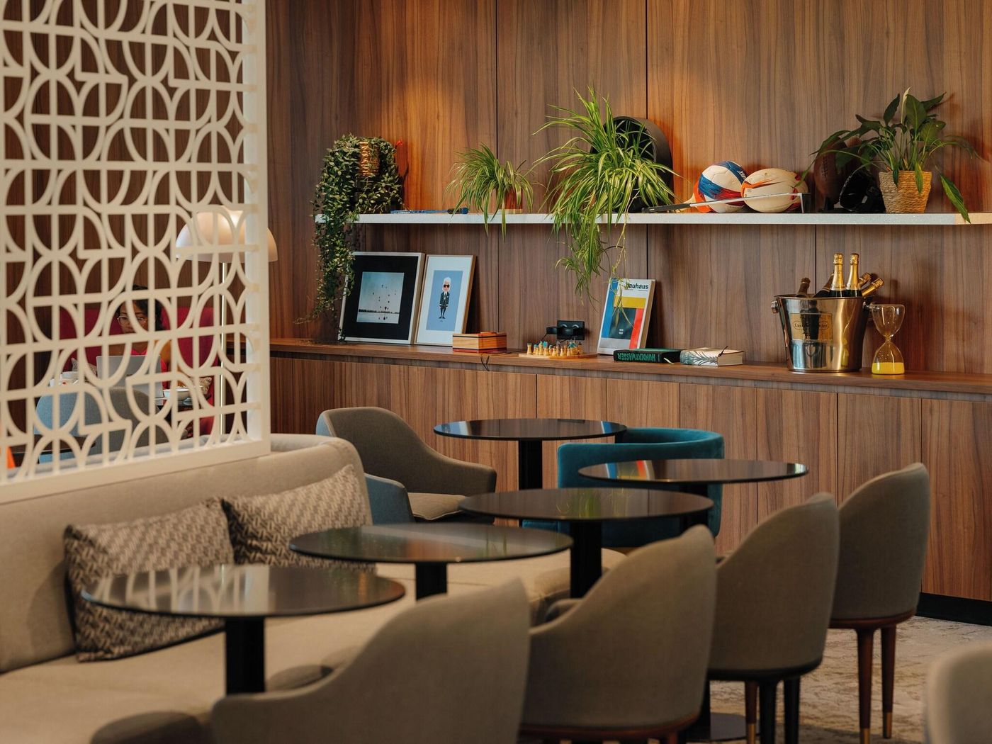 Novotel-Paris-Tour-Eiffel-Bar-15