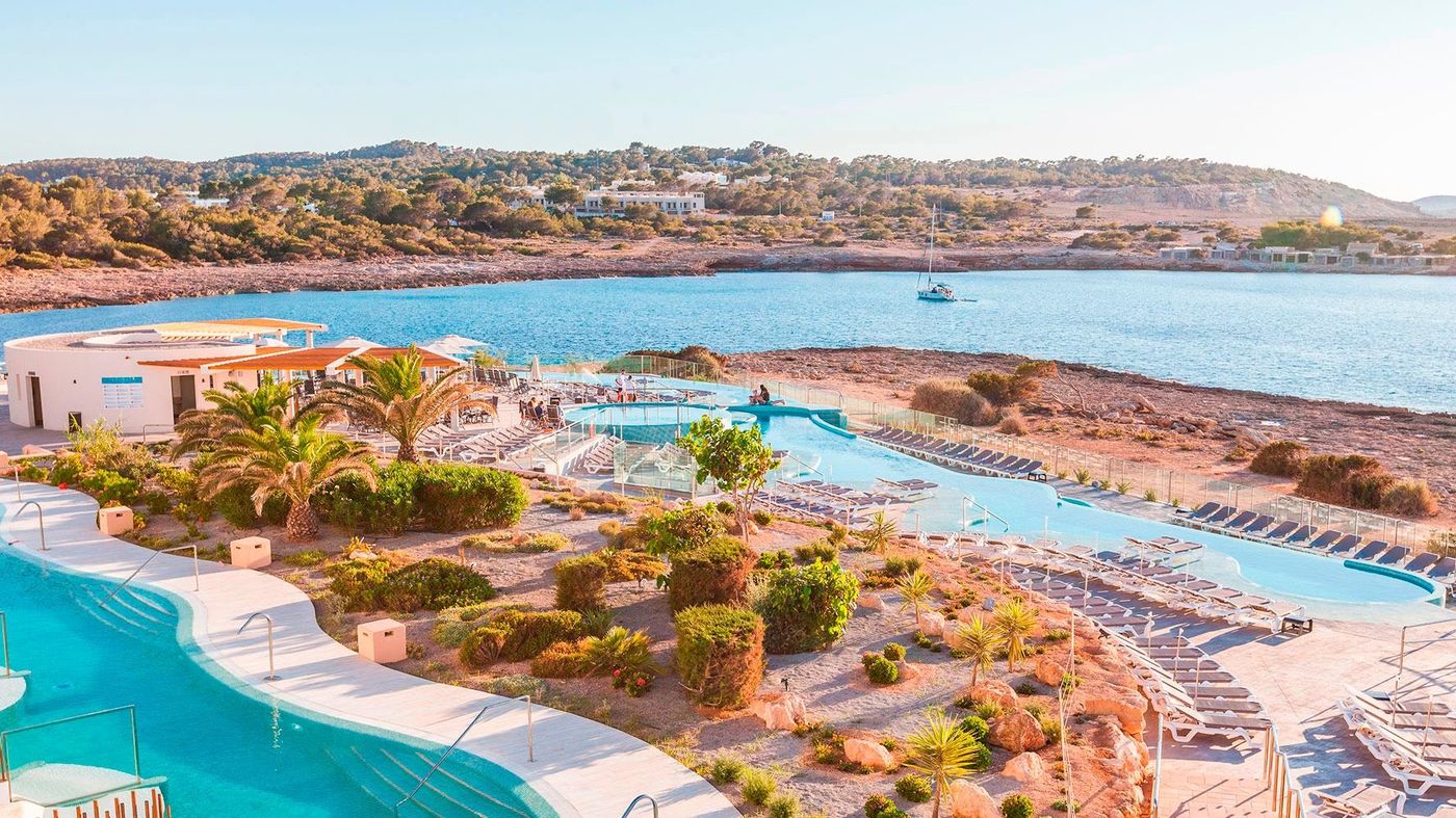 Sirenis Seaview Country Club