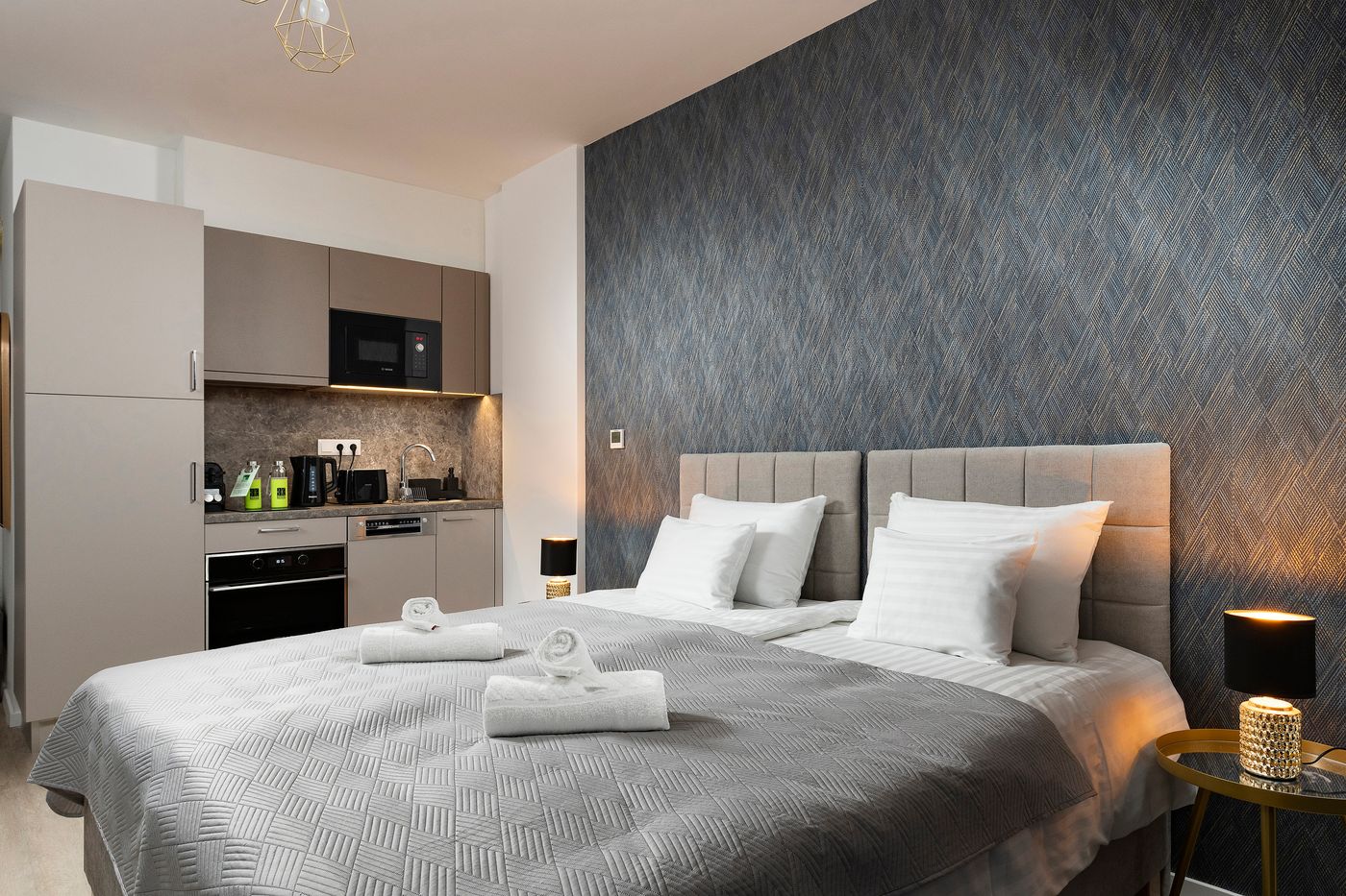 Bo18-Superior-Hotel-Room-21