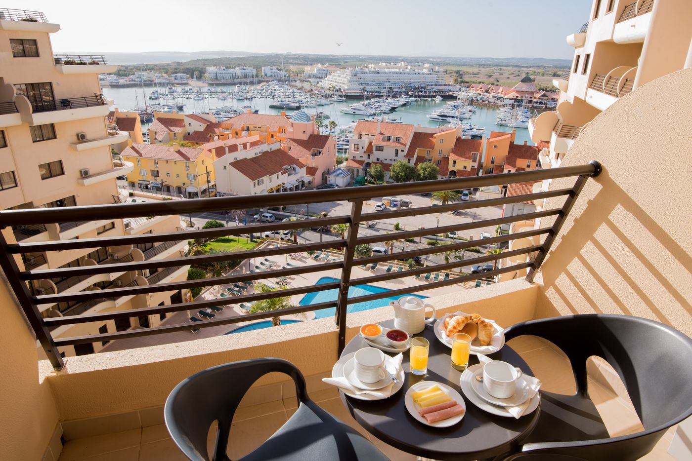 Vila-Gale-Marina-Room-12