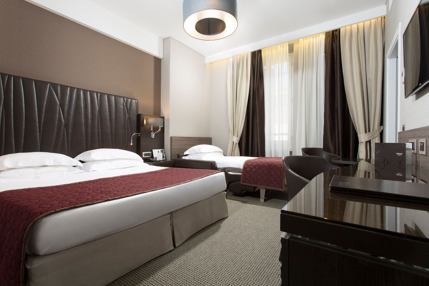 Hotel-Artemide-Room-23