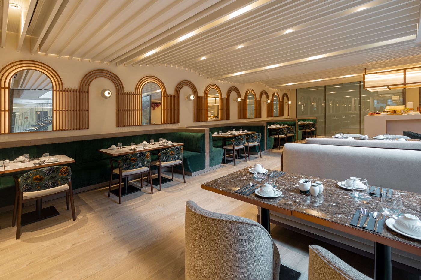 Luster-Hotel-Restaurant-53