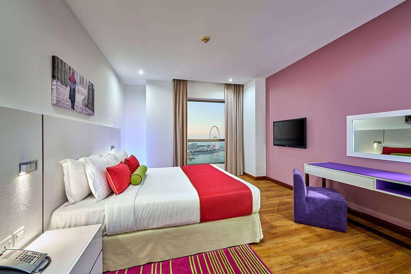Ramada-Hotel---Suites-by-Wyndham-Dubai-JBR-Room-4