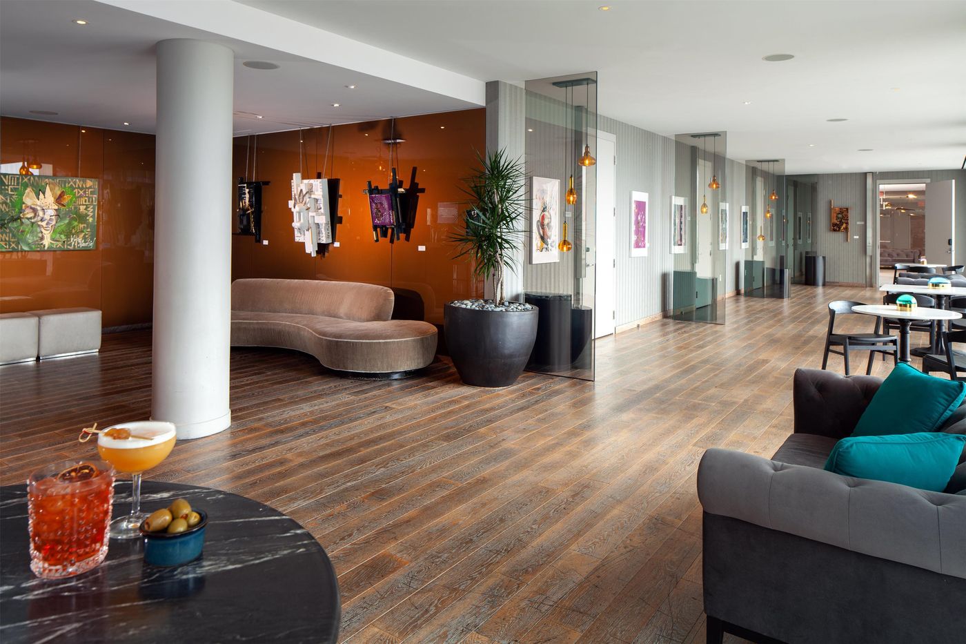 Andaz-West-Hollywood-a-concept-by-Hyatt-Lobby-5