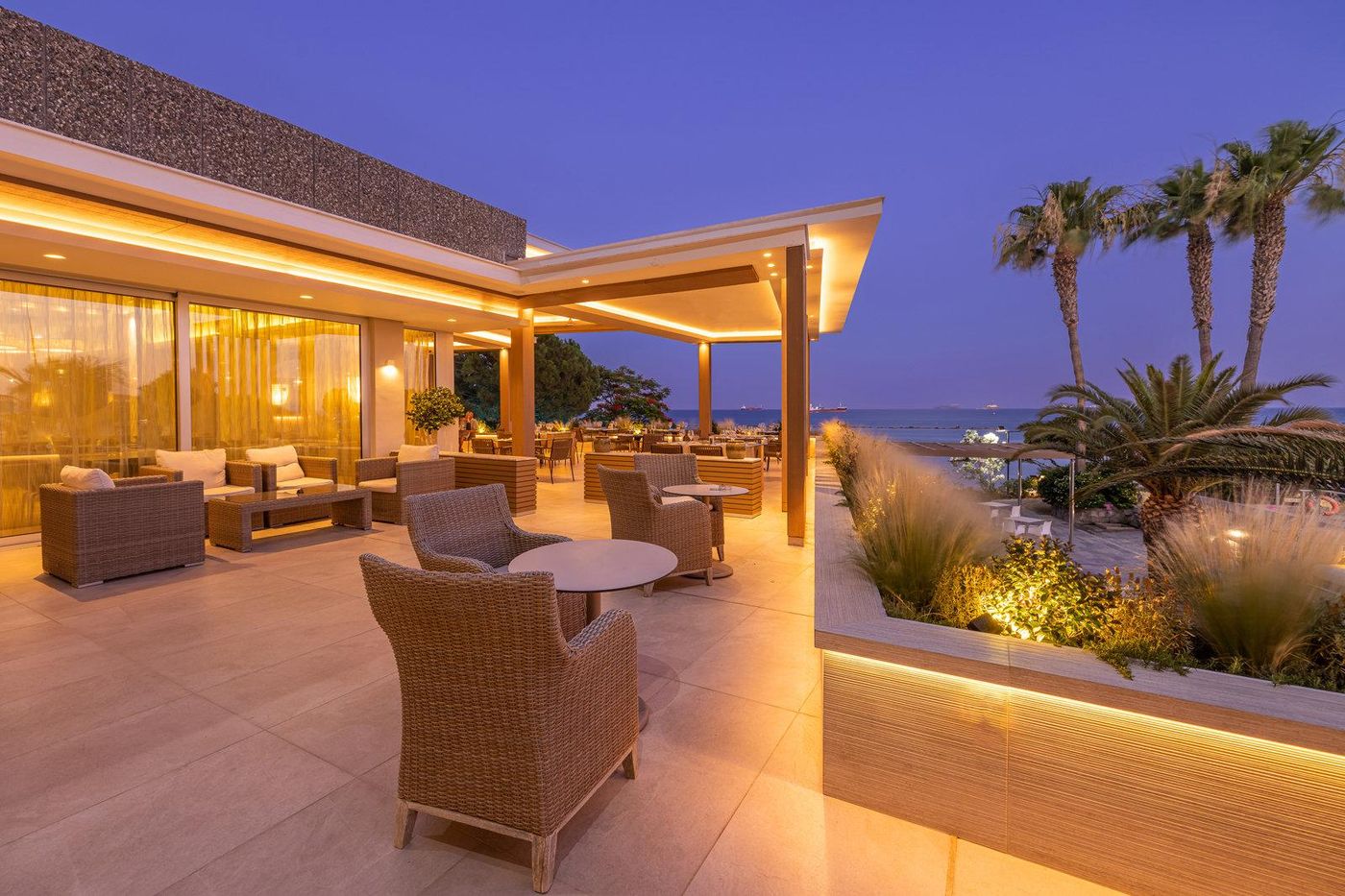 Crowne-Plaza-Limassol-General-view-8