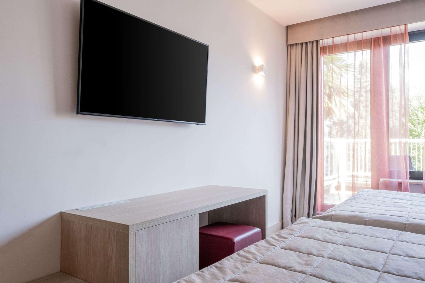 Hotel Griso Collection-Italy-MALGRATE-Room-10