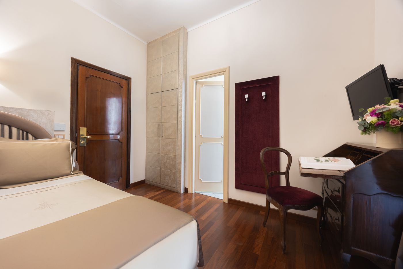 Hotel-Forum-Rome-Room-41