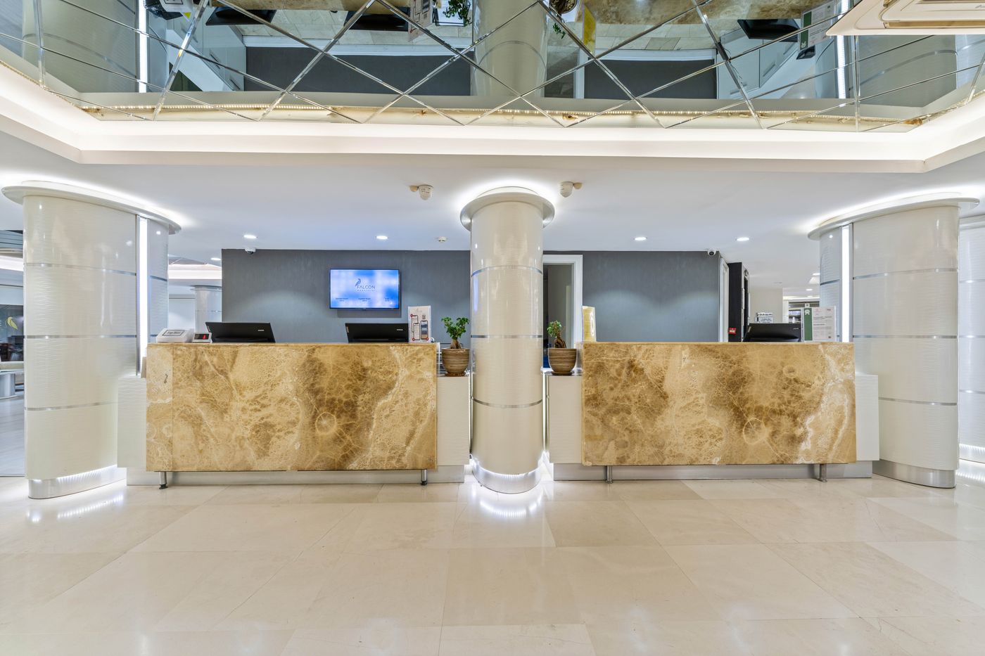 Falcon-Hotel-Lobby-31