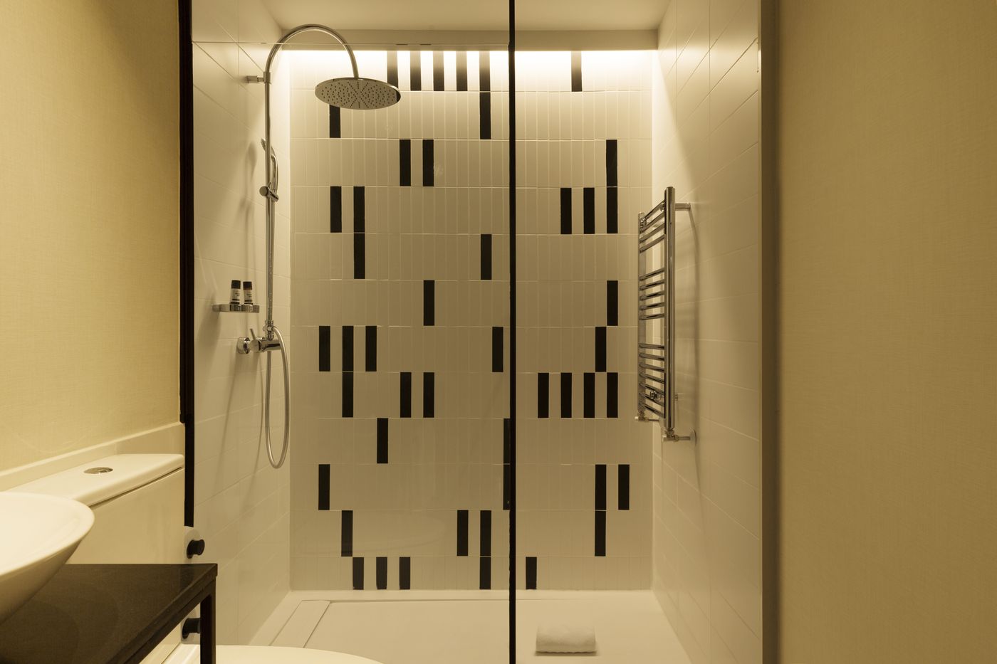 ICON-Embassy-Room-30