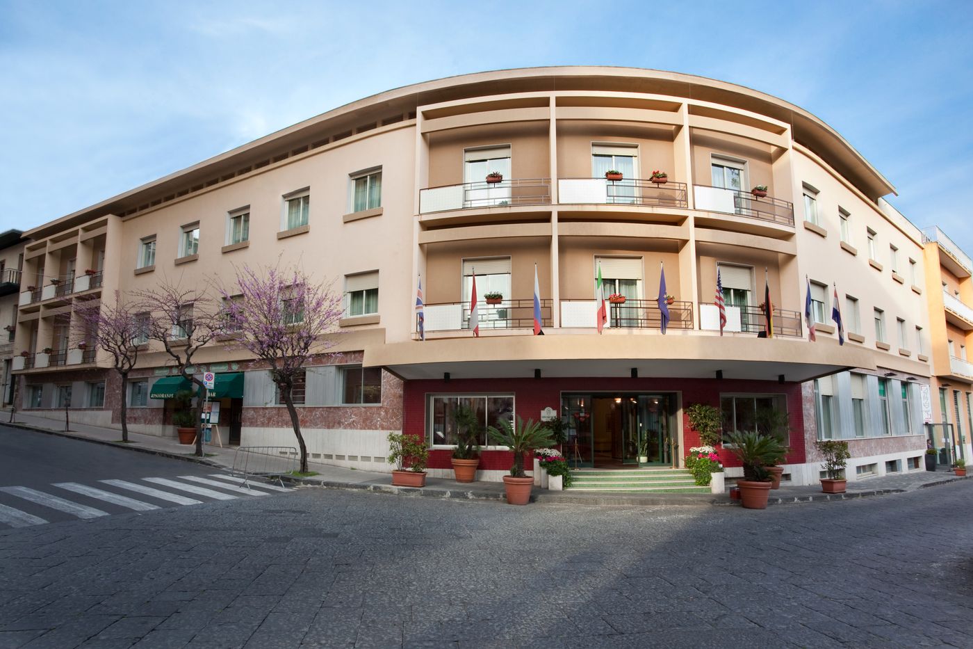 Grande-Albergo-Maugeri-General-view-1