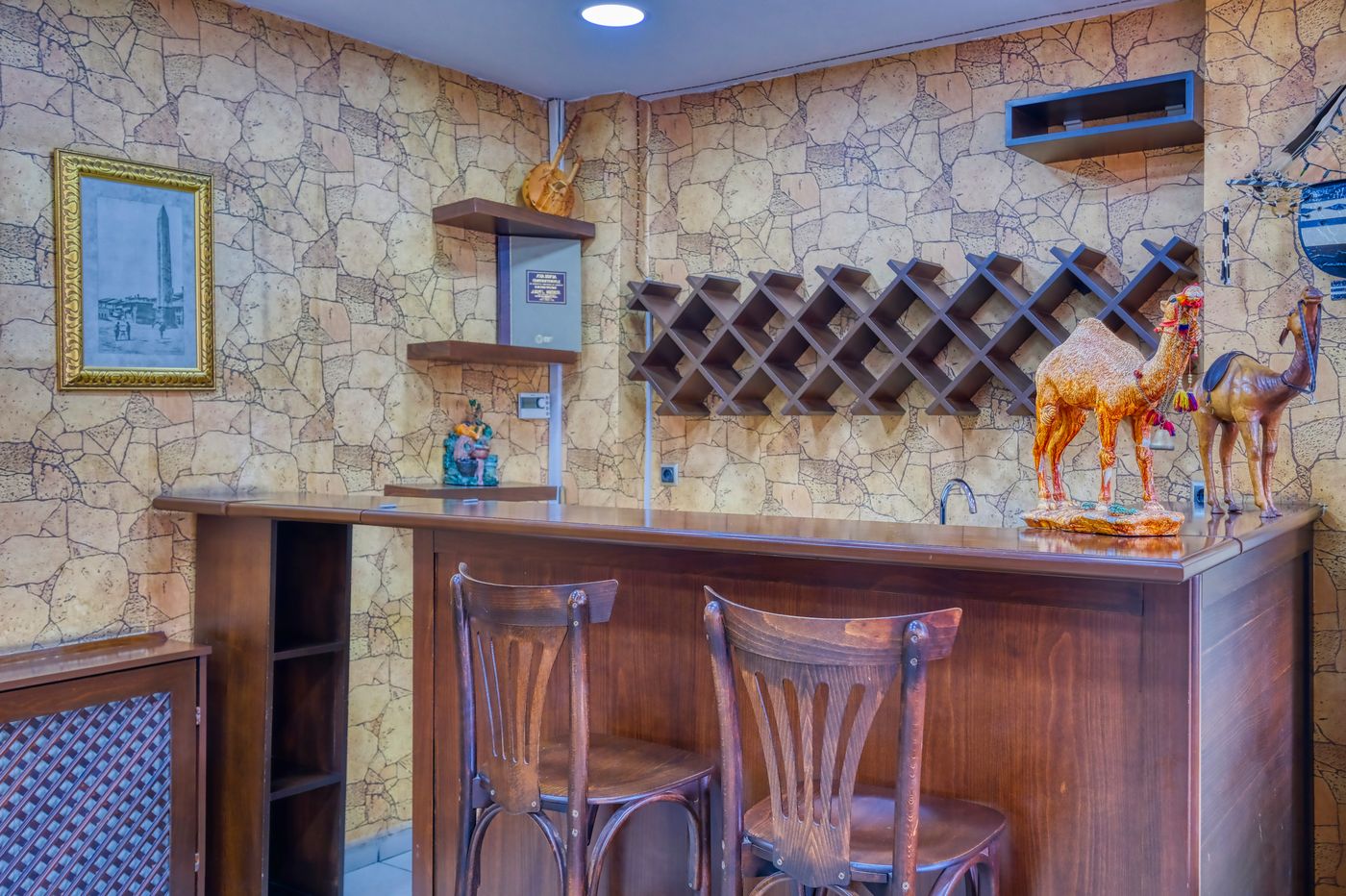 Fors - Turkey - CEMBERLITAS - SULTANAHMET - Bar - 2