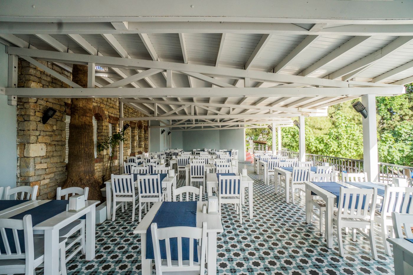 Paloma-Family-Club-Restaurant-56