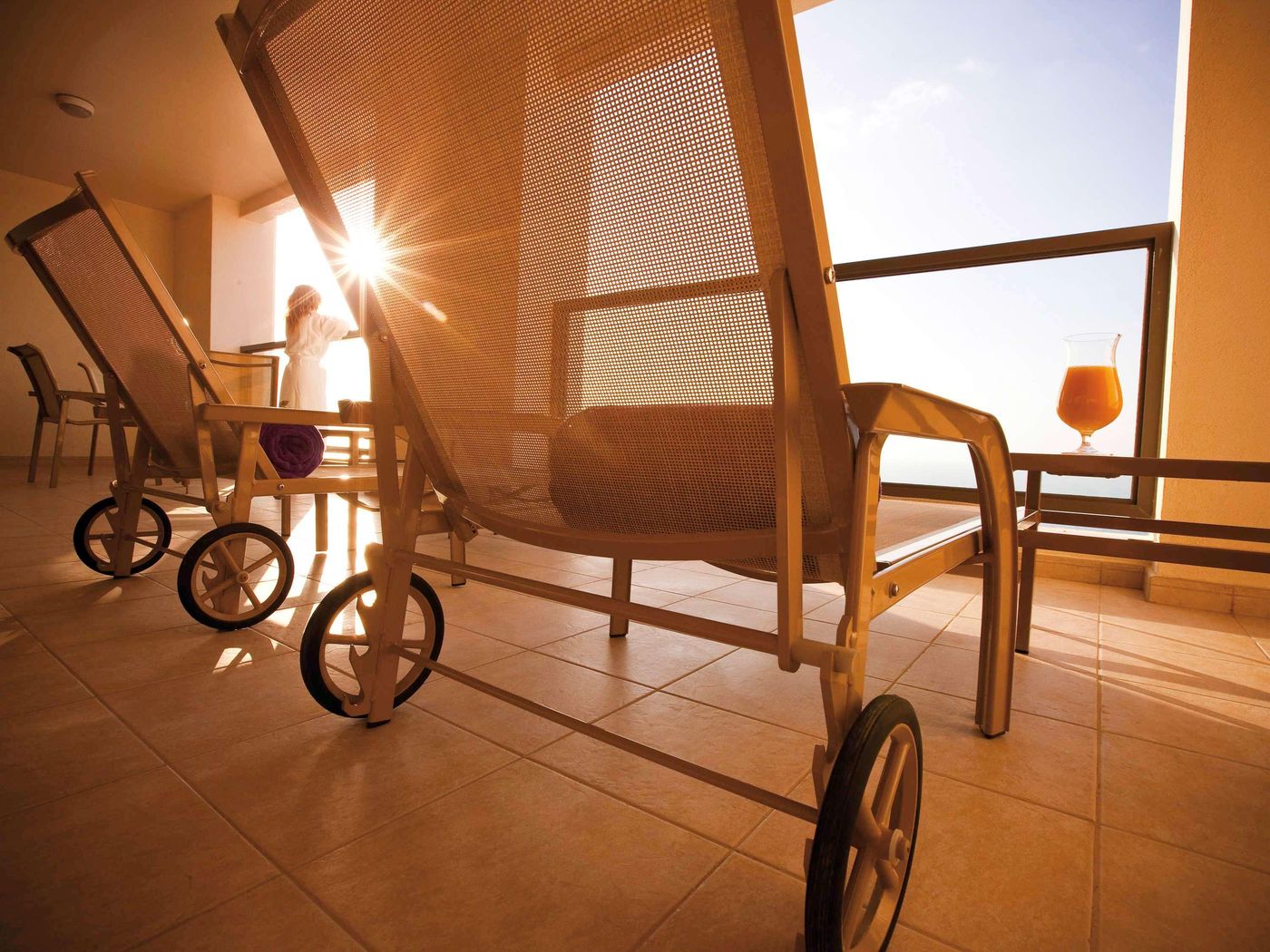 Movenpick-Jumeirah-Beach-Sports-and-Entertainment-44