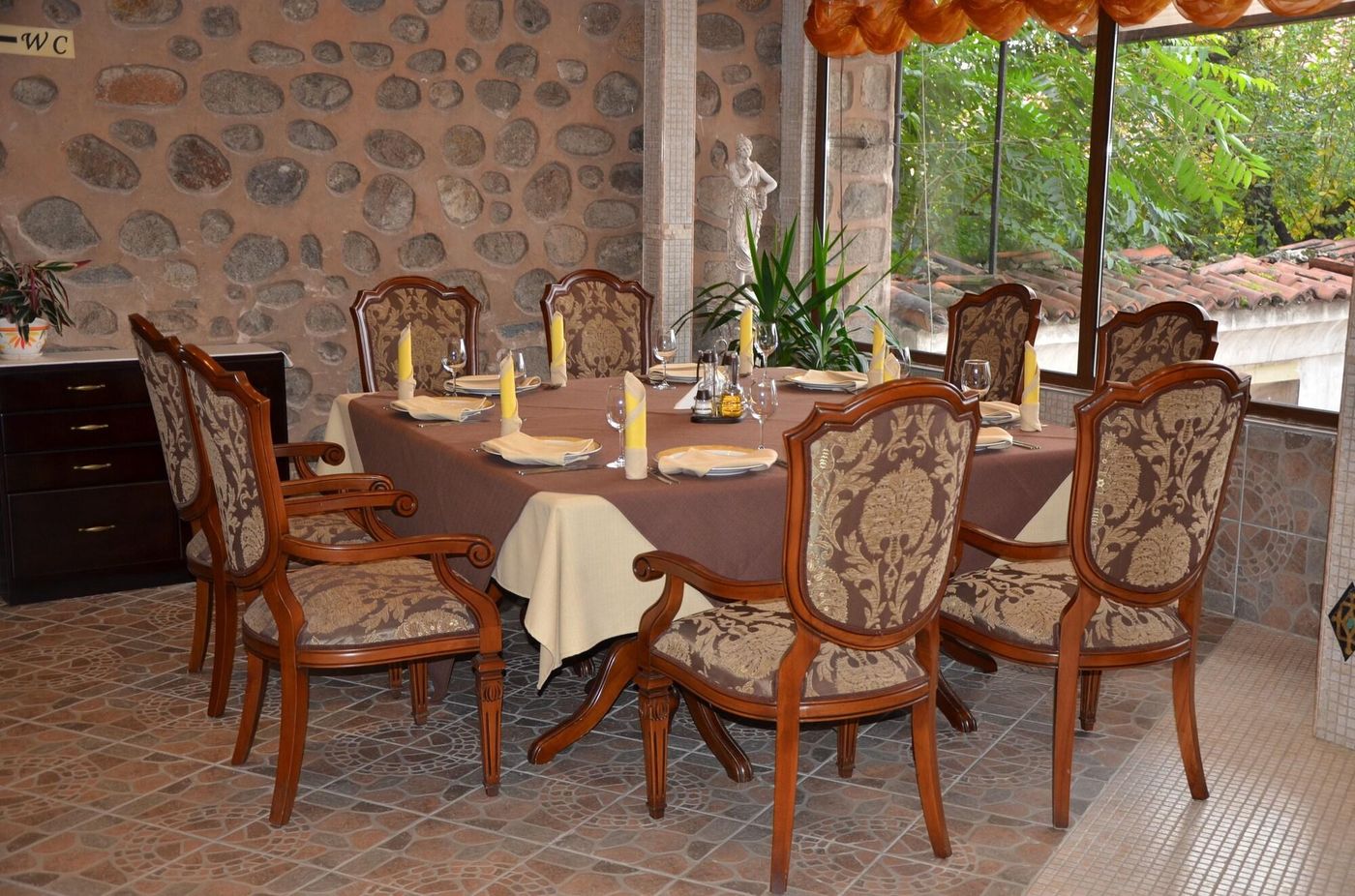 Boris-Palace-Restaurant-36