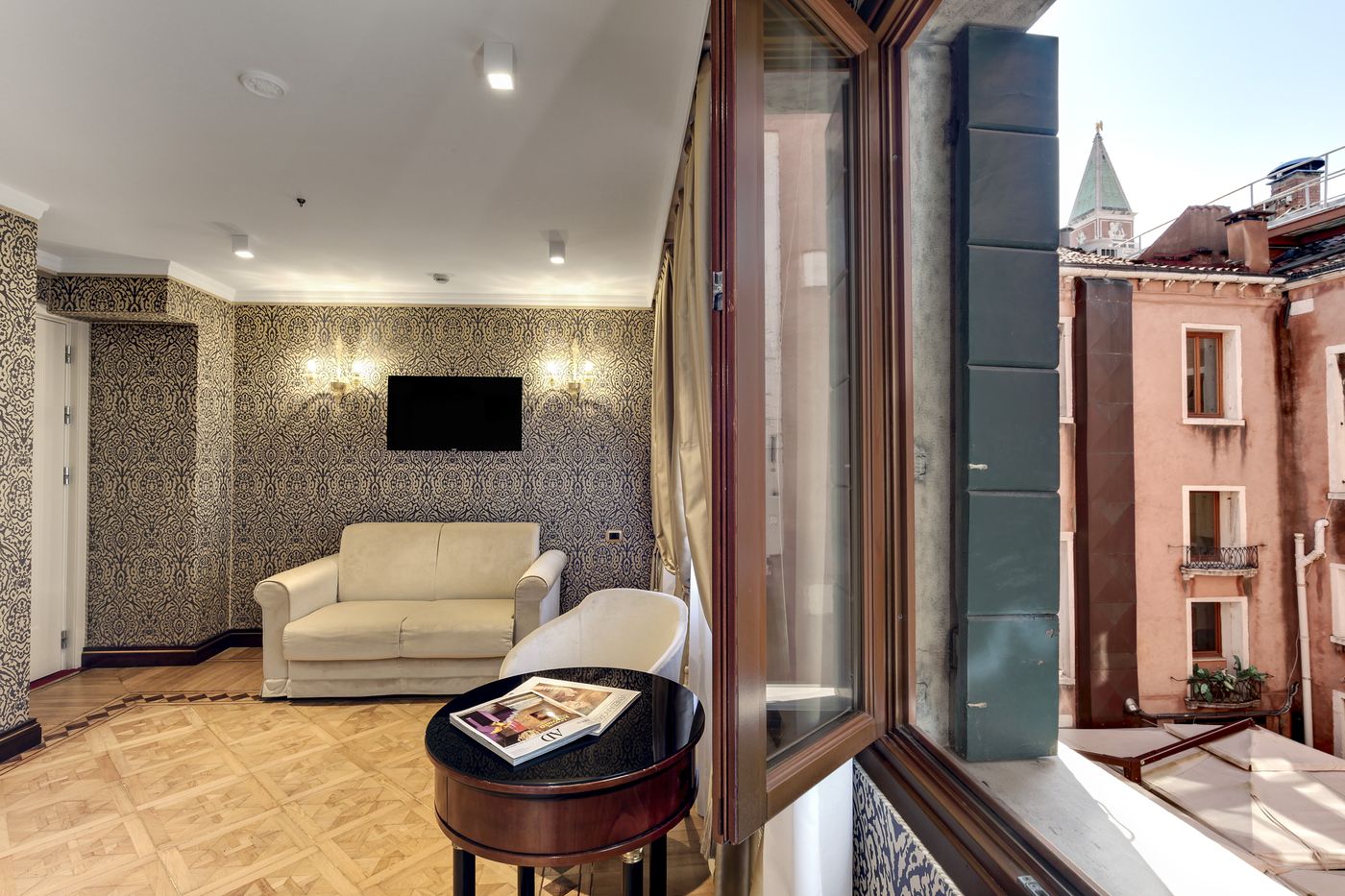 Hotel-Dona-Palace-Room-70