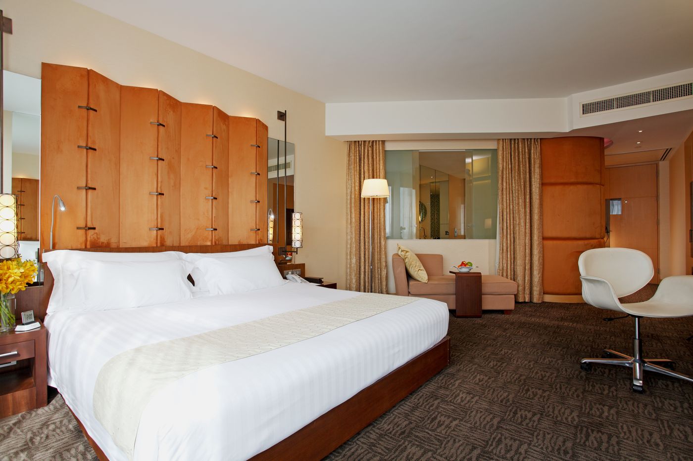 Centara-Grand-at-CentralWorld-Room-10