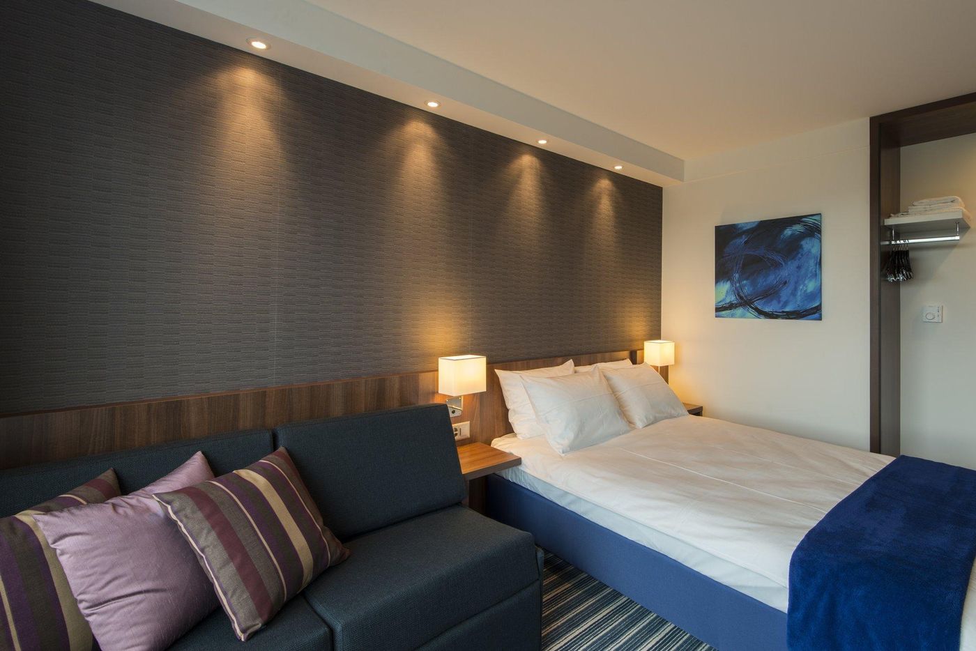 Holiday Inn Express Affoltern am Albis-Switzerland-AFFOLTERN AM ALBIS-General view-6