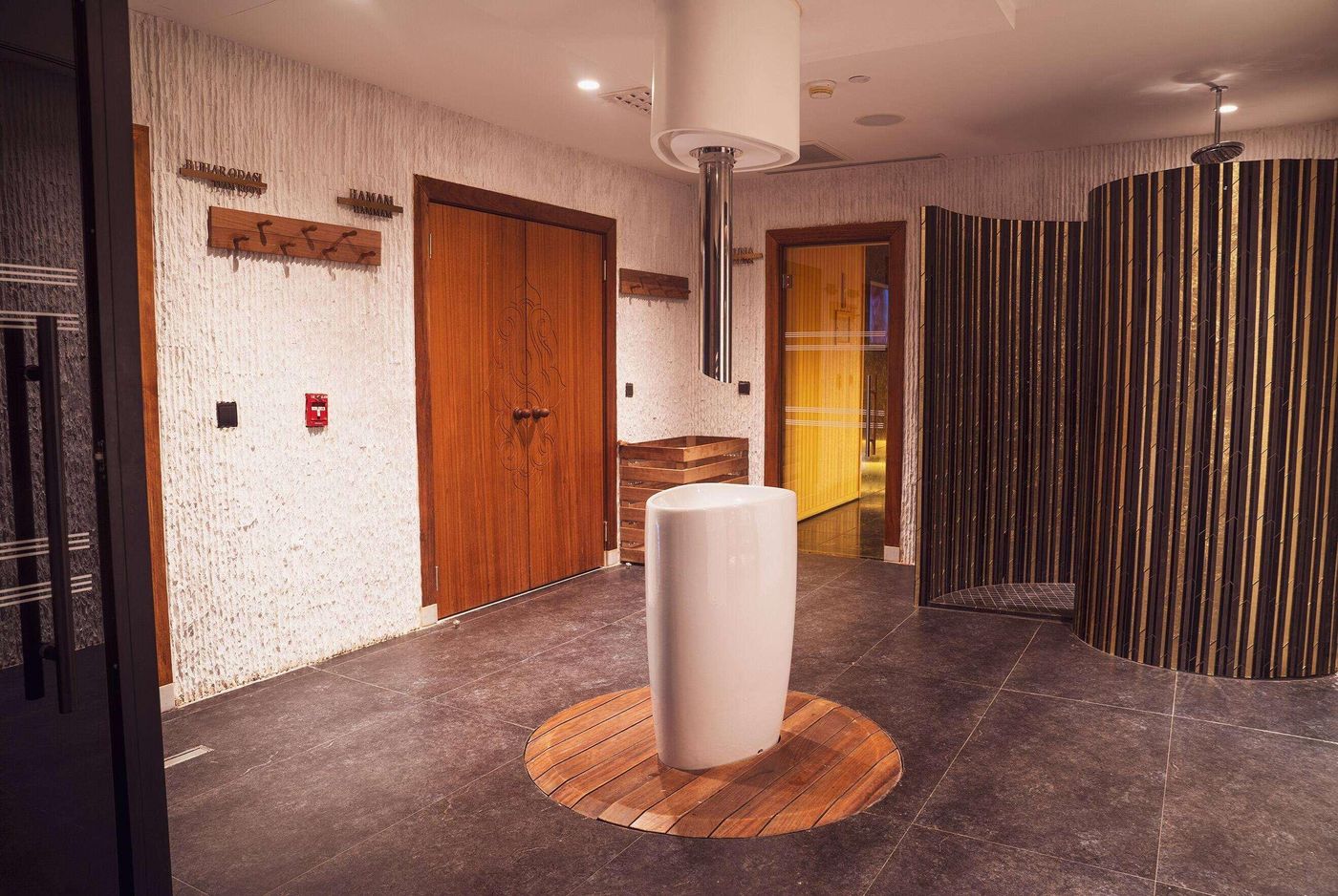 Ramada-Plaza-Istanbul-City-Centre-General-view-56