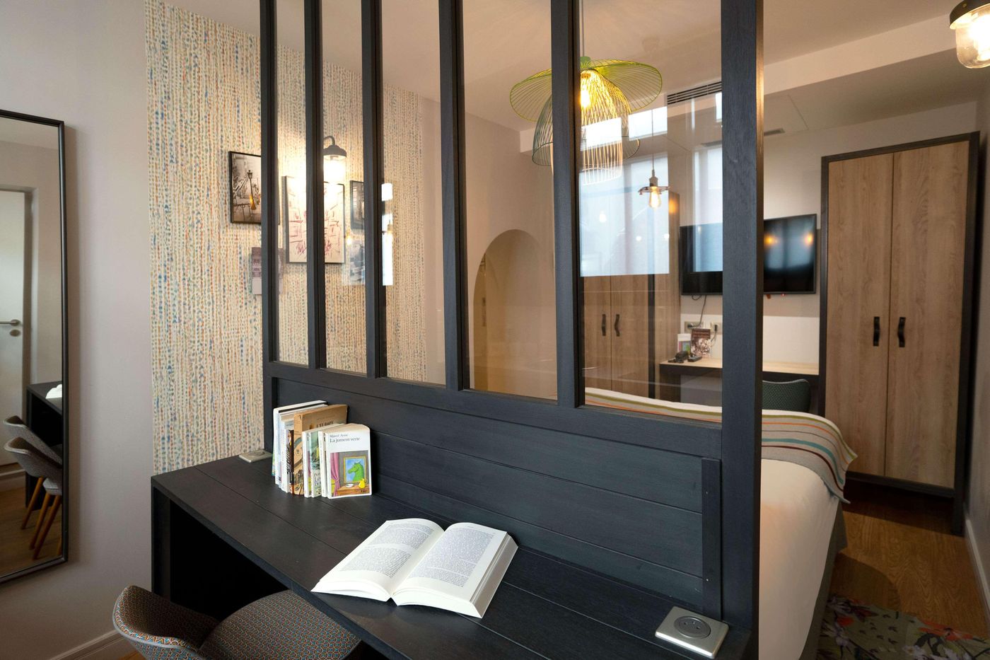 Hotel-Litteraire-Marcel-Ayme--BW-Premier-Collectio-Room-38