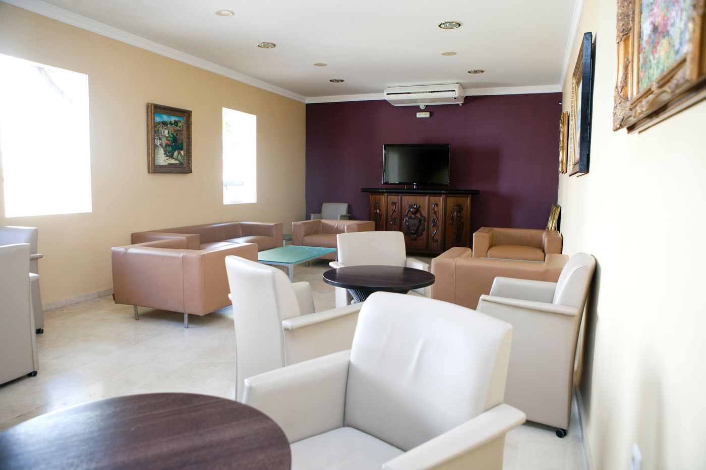 Itaca-Fuengirola-Lobby-28