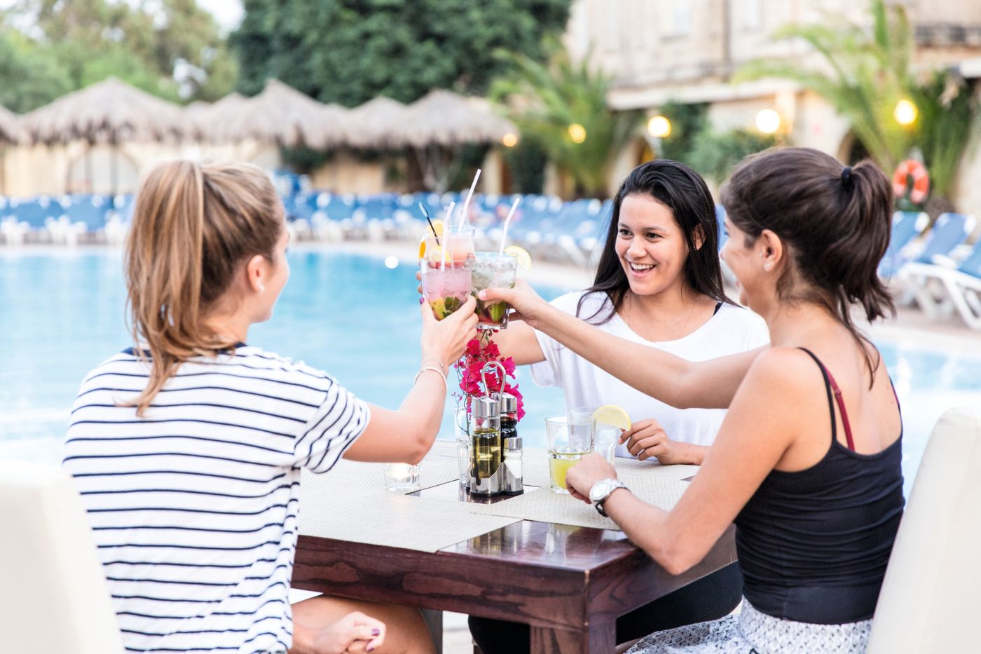 Sprachcaffe-International-Aparthotel-Pembroke-Restaurant-35