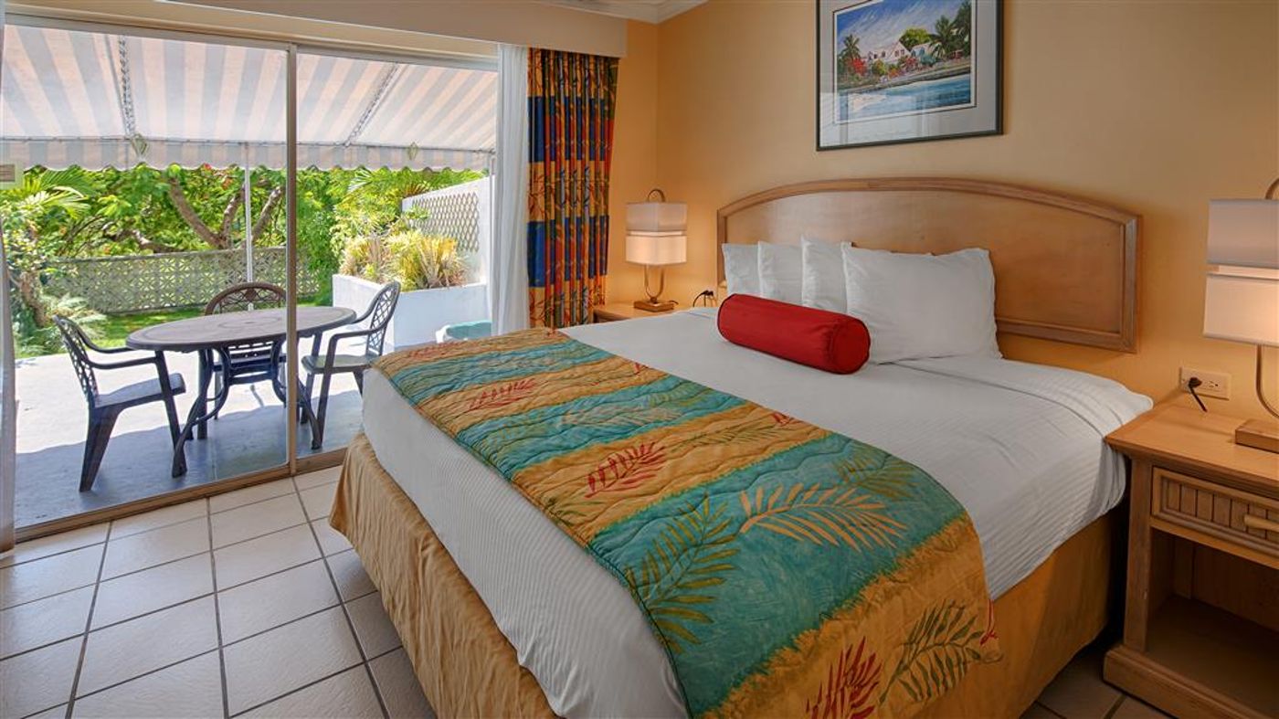 Bay-View-Suites-Paradise-Island-Room-17