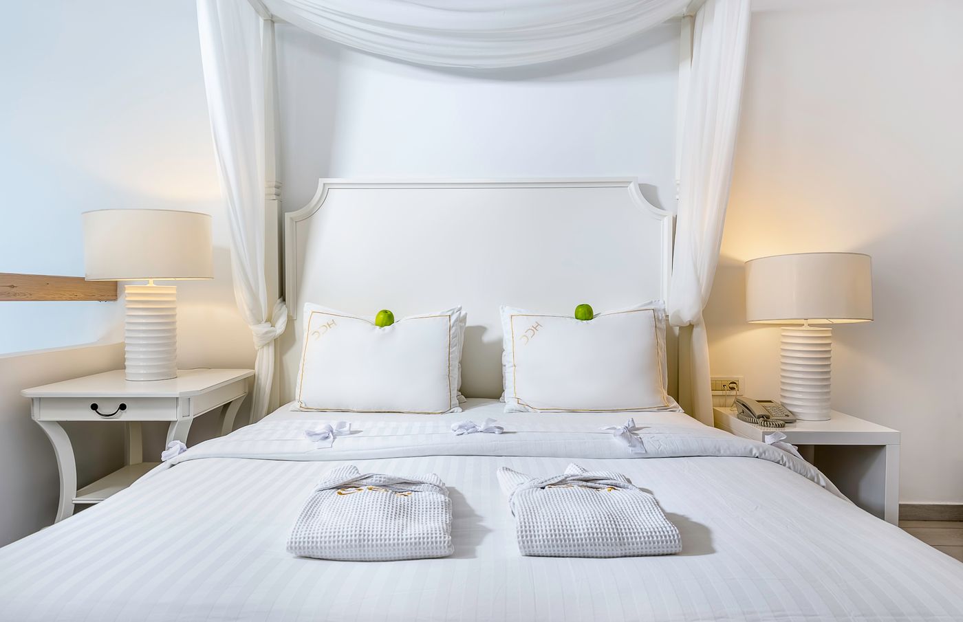 Diamond-Deluxe-Room-39