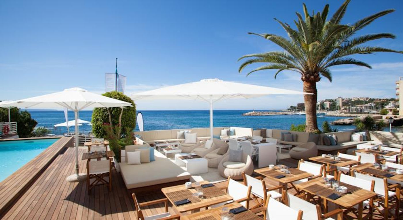 Hotel Zhero-Hostal Deluxe