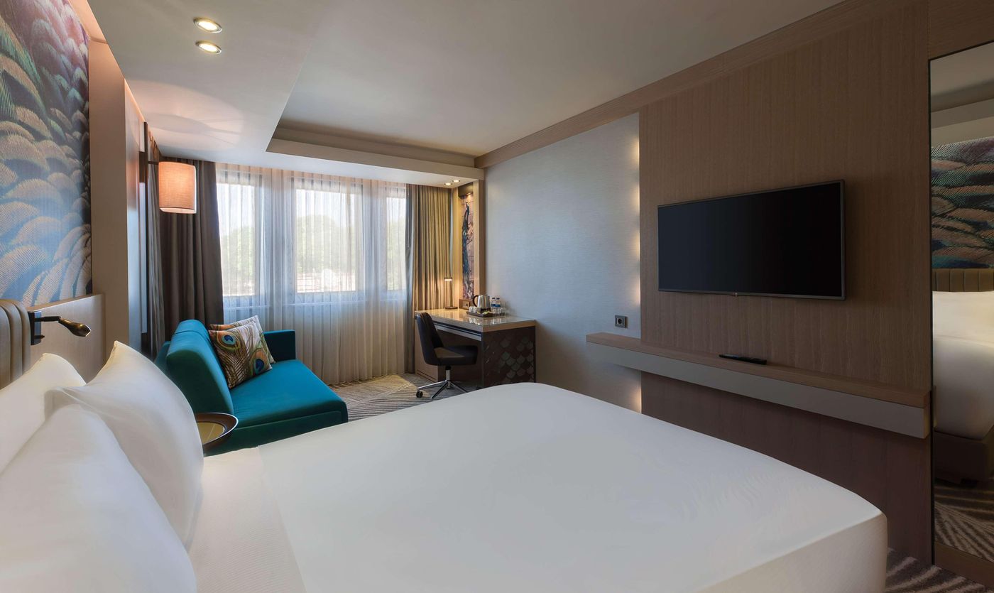 Doubletree-By-Hilton-Istanbul-Sirkeci-Room-26