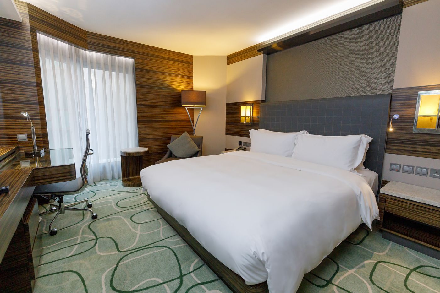 New-World-Millennium-Hong-Kong-Hotel-Room-25