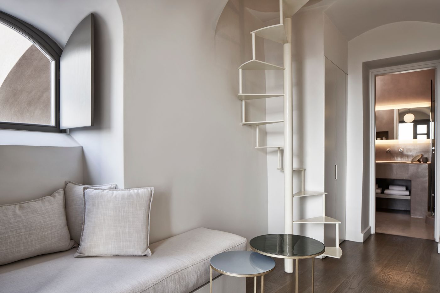 Old-Castle-Oia-Room-20