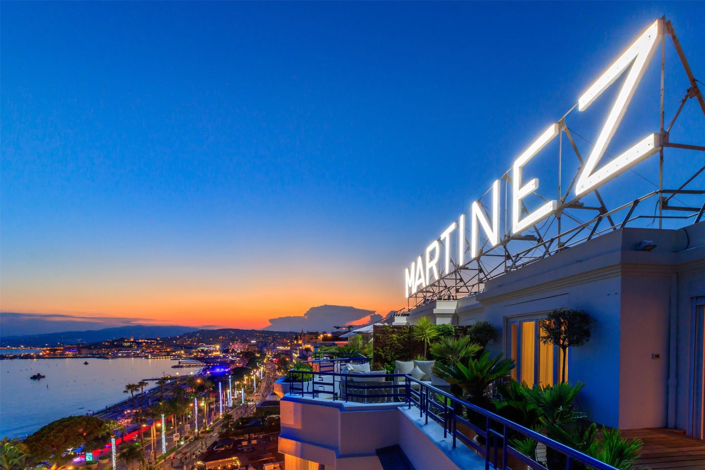 Hotel-Martinez-Cannes-General-view-16