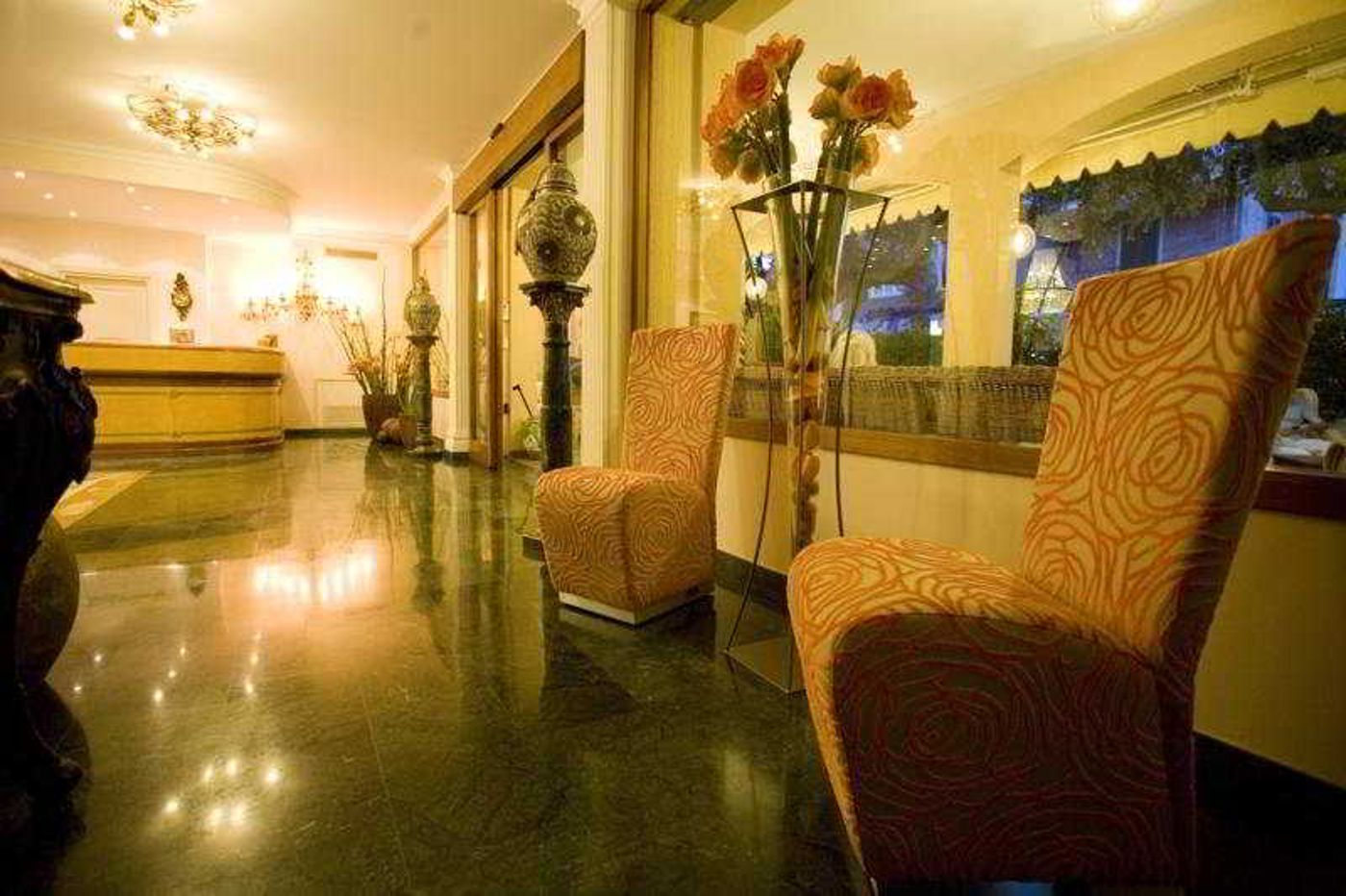 Atlantico-Italy-CASTIGLIONCELLO (LIVORNO)-Lobby-2
