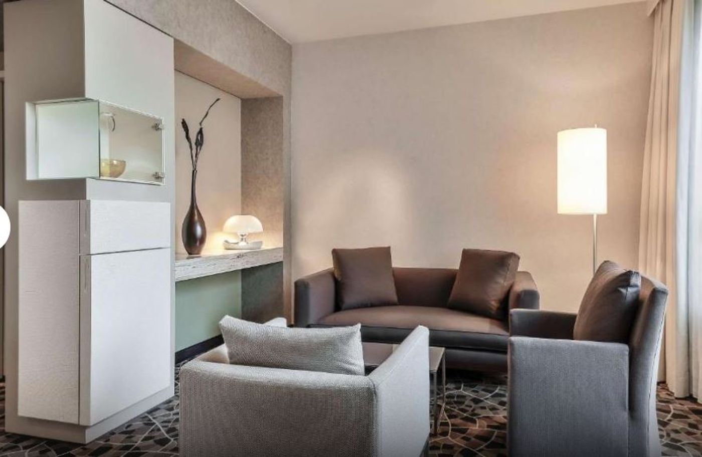 Dorint-Hotel-am-Heumarkt-Koln-Room-28