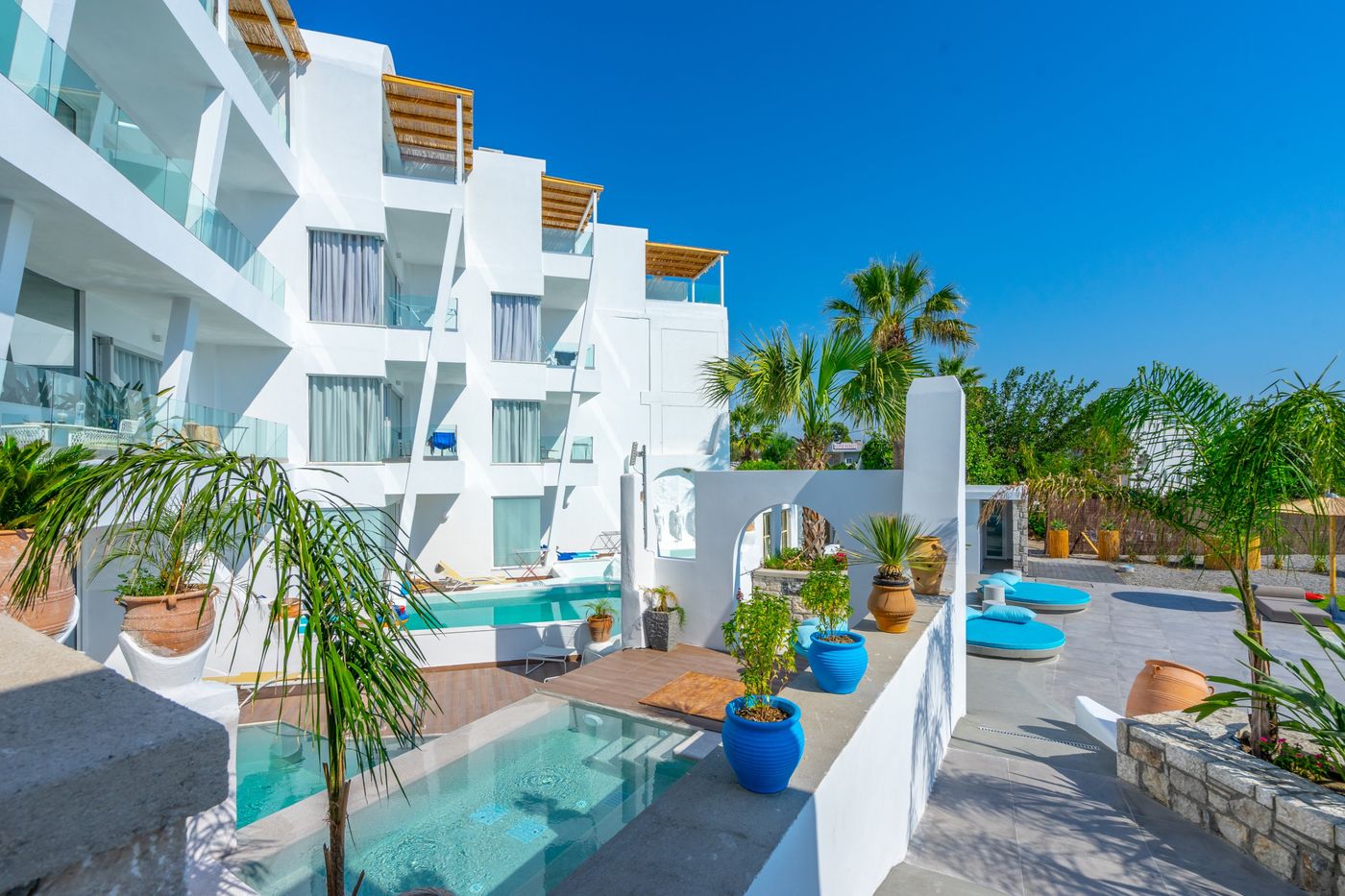 Kouros Home - Adults Only (16+)