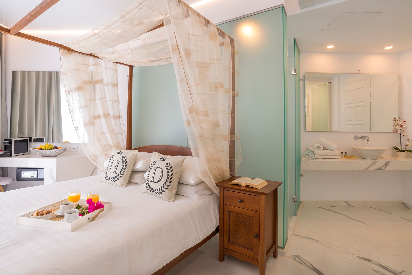 Dionysos-Luxury-Hotel-Mykonos-Room-12