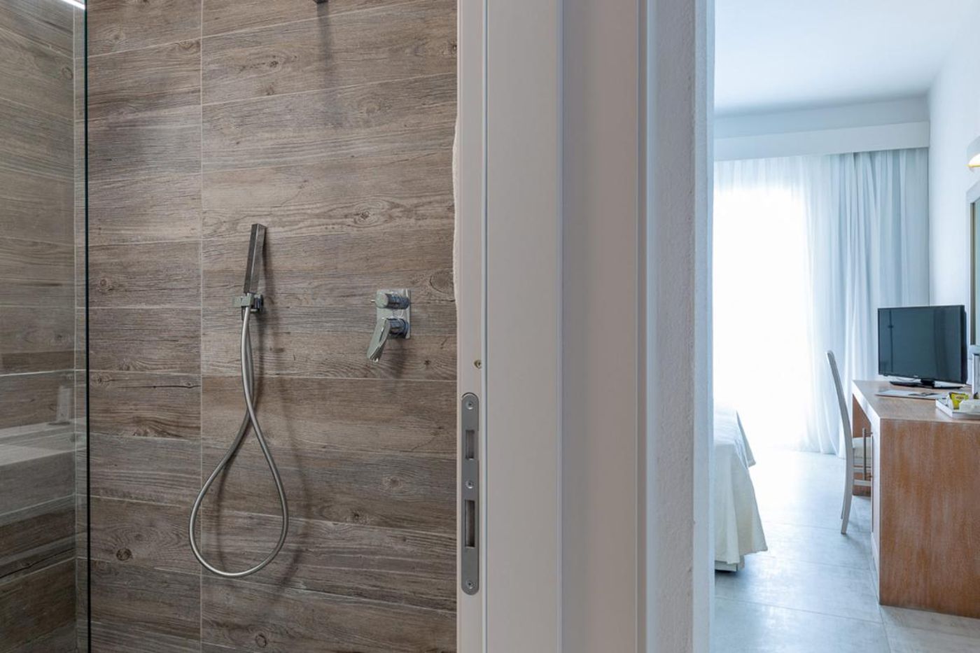 Flamingo-Hotel-Room-43