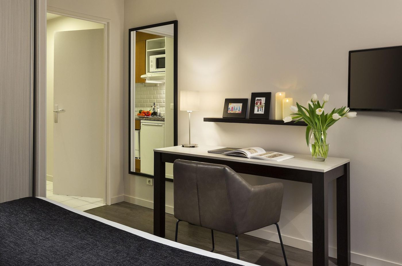 Citadines-Montmartre-Paris-Room-3