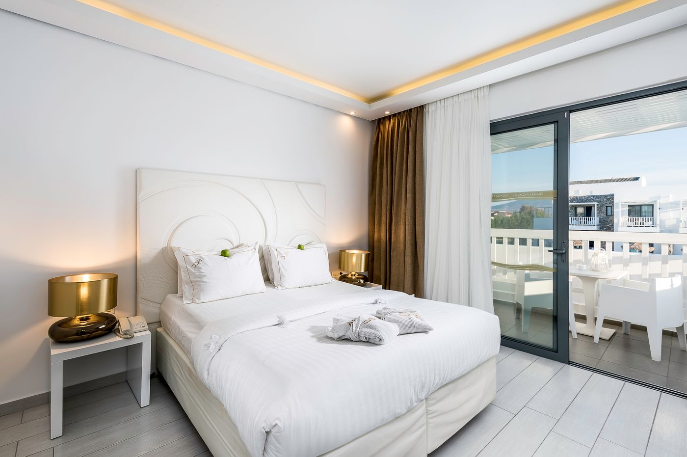 Diamond-Deluxe-Room-30